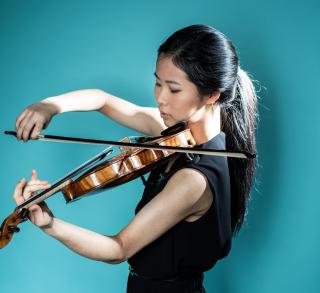 violinist Risa Hokamura